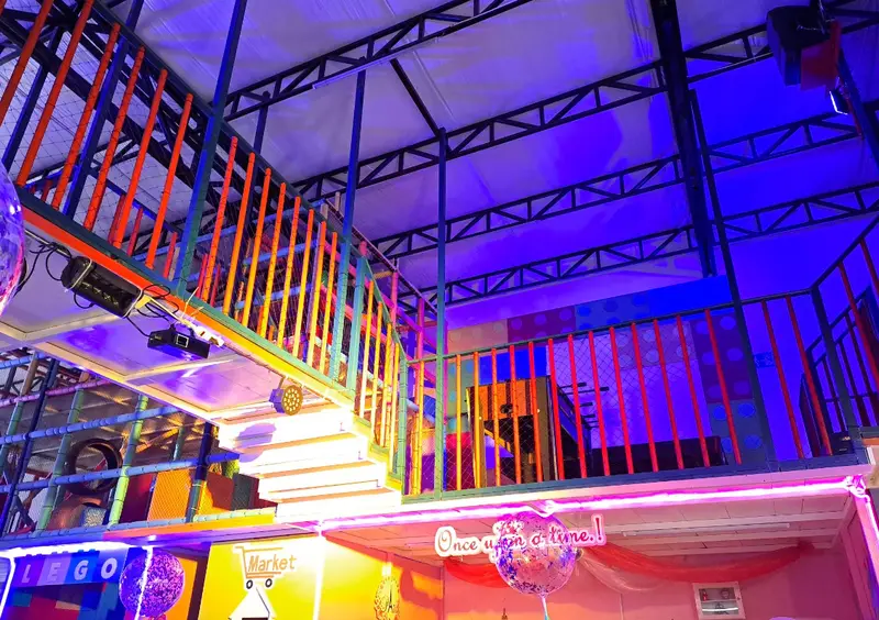 Mezanine con luces